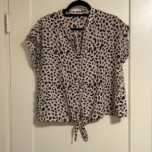 Pink Rose Button-Down Tie Front Top Short Sleeve Size Large Animal Leopa…